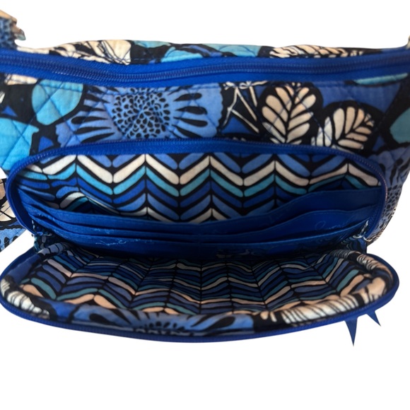 Vera Bradley Crossbody Bag with built in wallet - Blue Bayou - Picture 4 of 6